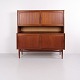 Osted Antik & Design præsenterer: Model 53 Skab i Teak med Bar, Skuffer og Opbevaring Georg Petersens ...