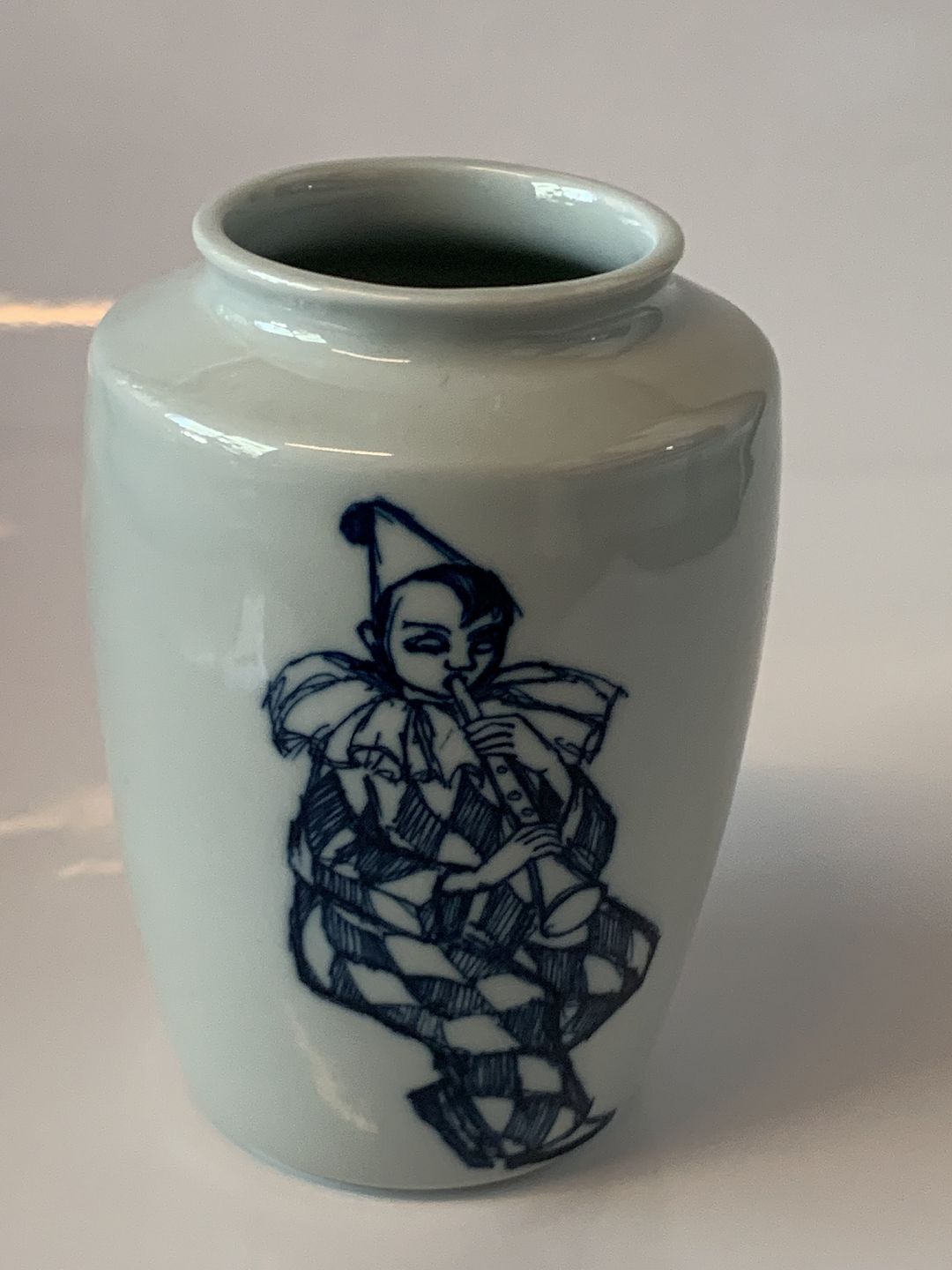 det kan Præstation Derfor Antik Huset - Din Antikbutik i Glostrup - Vase * Bing og Grøndahl * Dek nr  #10403/645 * Højde 13 cm - Vase * Bing og Grøndahl * Dek nr #10403/645 *  Højde 13 cm