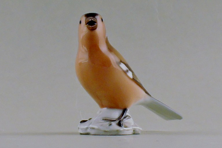 B & G (Bing & Grondahl) chaffinch, number 2322.