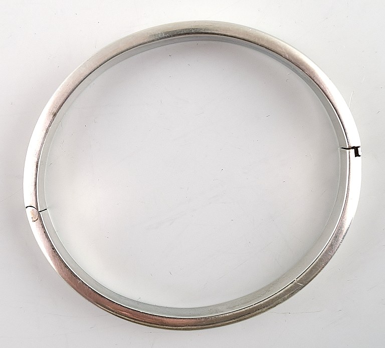 Danish design bracelet in modern design.
