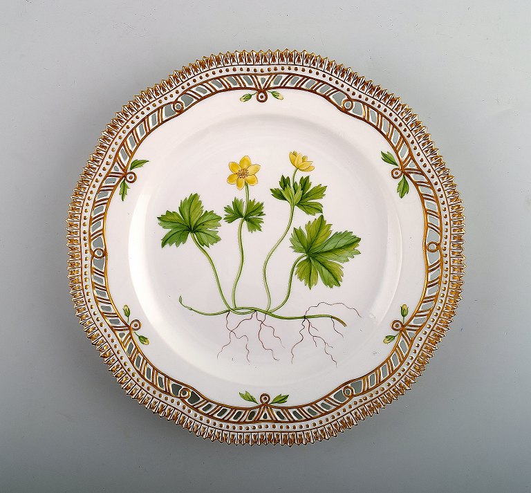 Royal Copenhagen Flora Danica openwork plate # 20/3554.
