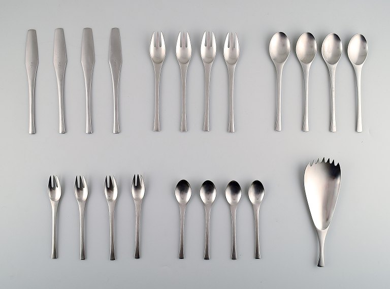 Jens Quistgaard Odin Flatware in stainless steel for Dansk Designs, complete set 
for four, 21 Pieces.