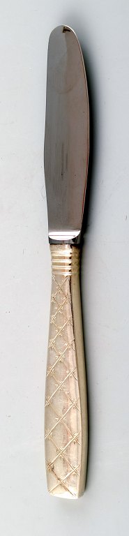 Jens Quistgaard 1919-2008. Star. Silver plated cutlery.
2 dinner knifes.