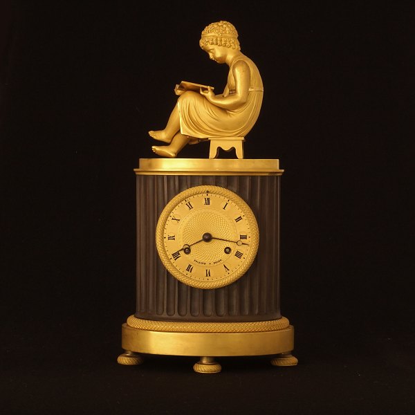 A gilt bronze mantel clock. Frigard A. Rouen. France circa 1800. H: 34cm