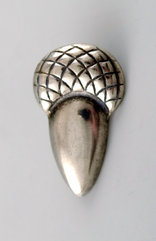 Danish Art Nouveau brooch in silver. 
Early 1900s.