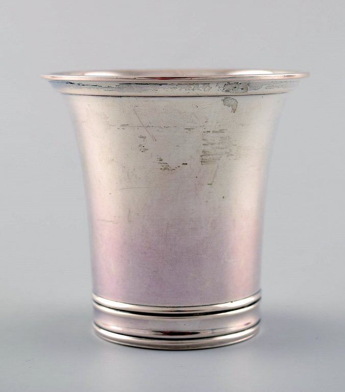 Grann and Laglye Art Deco silver beaker.