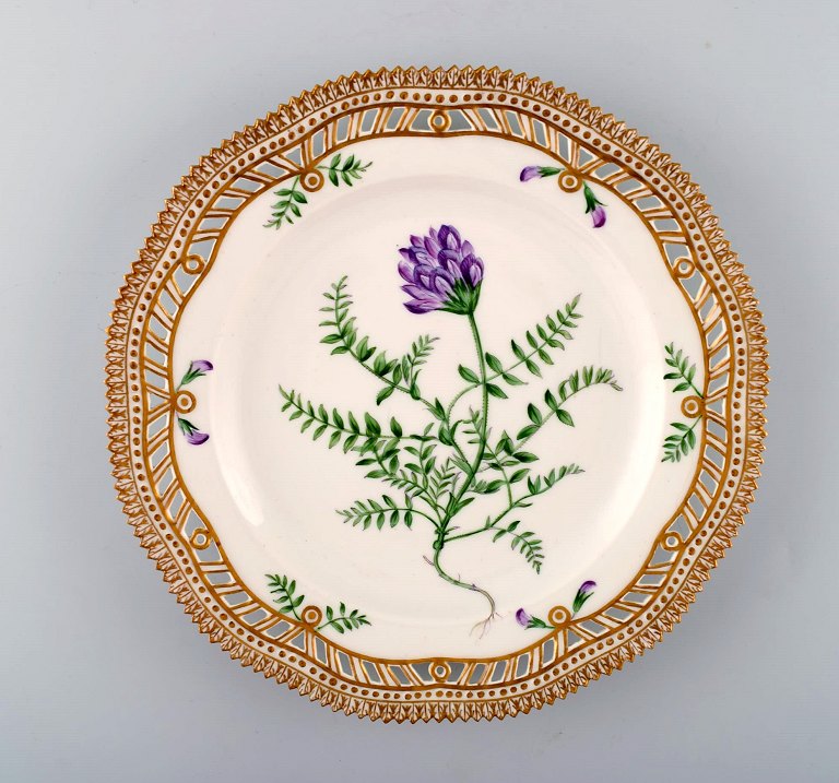 Royal Copenhagen Flora Danica openwork plate # 20/3554.