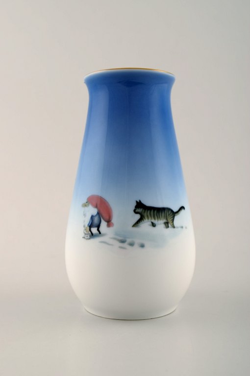 B & G (Bing & Grondahl), Christmas service, Harald Wiberg. Vase.
