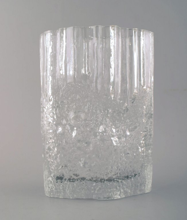 Iittala, Tapio Wirkkala art glass vase.
