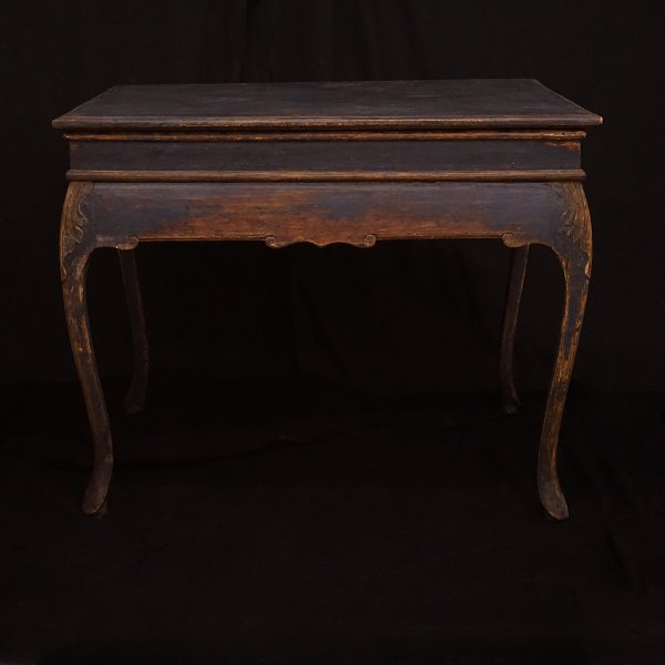 Originaldekorierter schwarz leichter blauer Tisch. Schweden um 1750. H: 75cm. 
Platte: 92x66cm