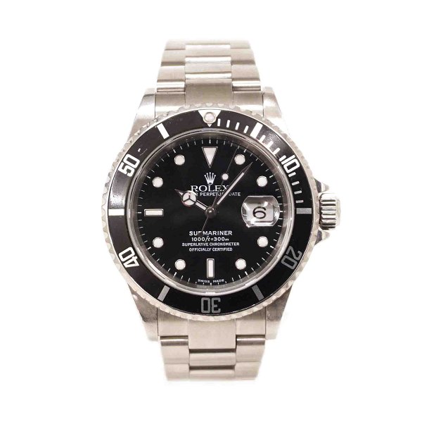 Rolex Submariner ref. 16610, Stahl. Wird mit Box und Zertifikat geliefert. 
Verkauft zum ersten Mal am 14.02.2004 in Dänemark. D: 40mm