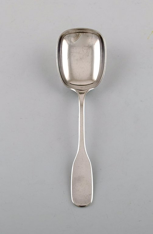 Hans Hansen sølvbestik. "Susanne" serveringsske i sterlingsølv. Dansk design, 
midt 1900-tallet.