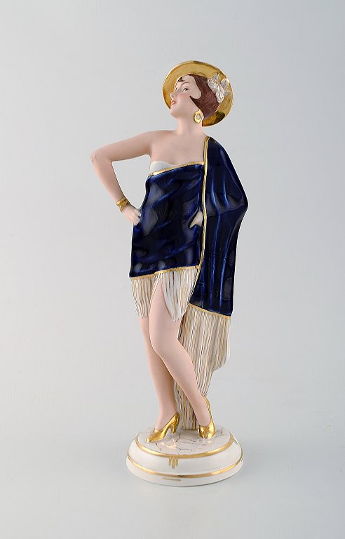 Art deco Royal Dux handp ainted porcelain figurine. Posing woman. Czech 
Republic, 1940