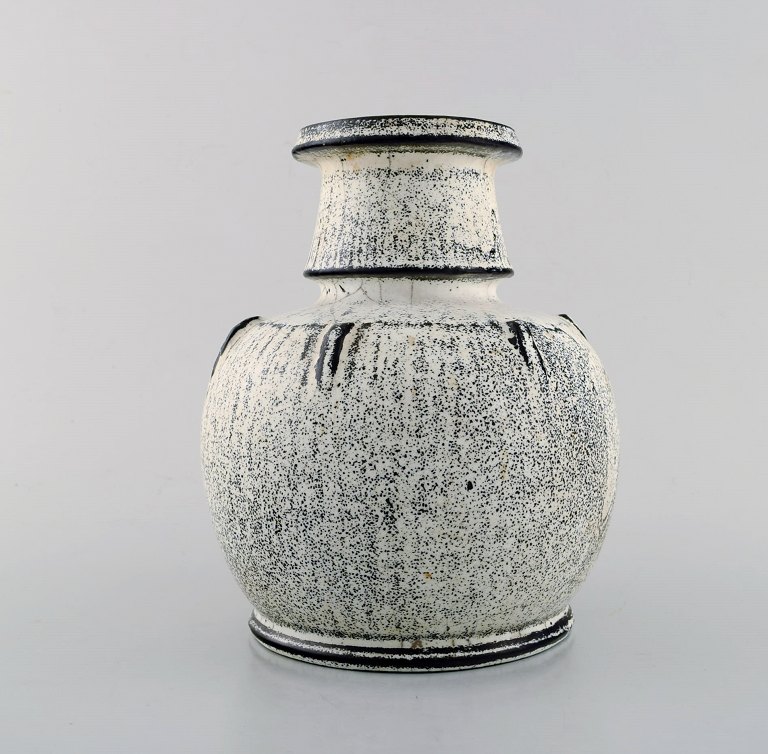 Svend Hammershøi for Kähler, Denmark. Vase in glazed stoneware. Beautiful gray 
black double glaze. 1930 / 40