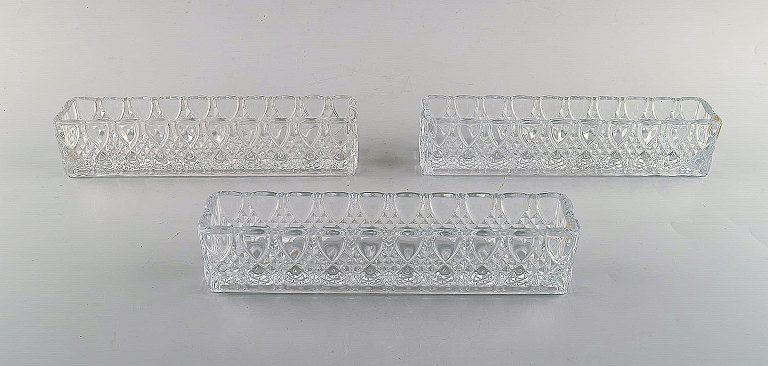 Val Saint-Lambert, Belgium. Three decorative containers in crystal. Ca. 1960.
