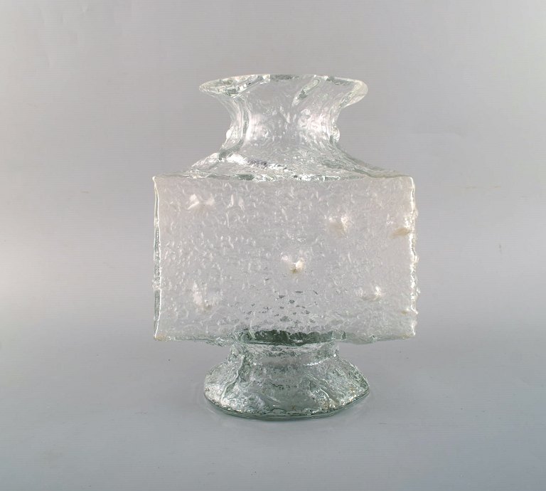 Timo Sarpaneva for Iittala, Crassus art glass vase. 1960/70