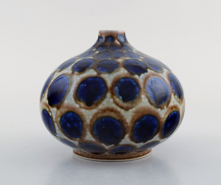 European studio ceramist. Round unique vase in glazed ceramics. 1980