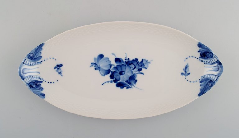 Royal Copenhagen Blue Flower Braided tray. Model number 10/8124. Dated 1964.
