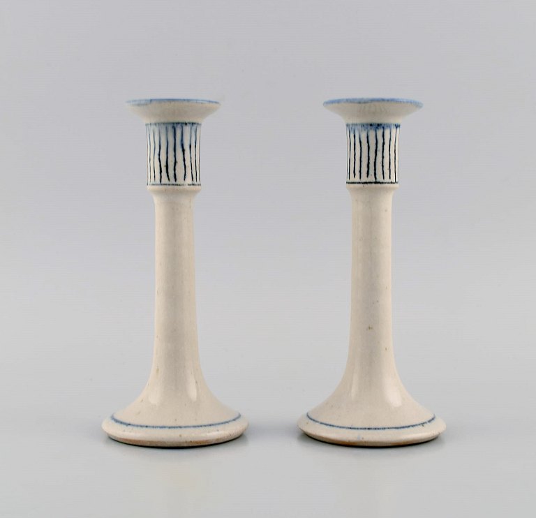 Bent Wiborg (b. 1941), Danish ceramicist. A pair of unique candlesticks in 
glazed stoneware. Late 20th century.
