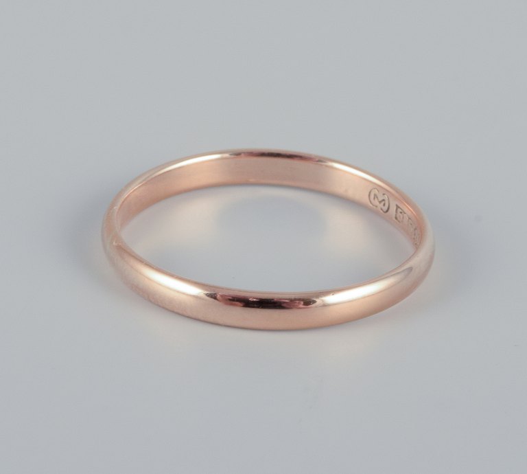 Cohr, Danish goldsmith. 14 karat gold alliance ring.