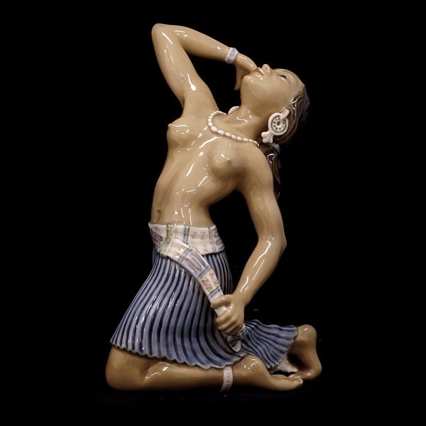 Dahl Jensen figurine 1360. H: 21,5cm