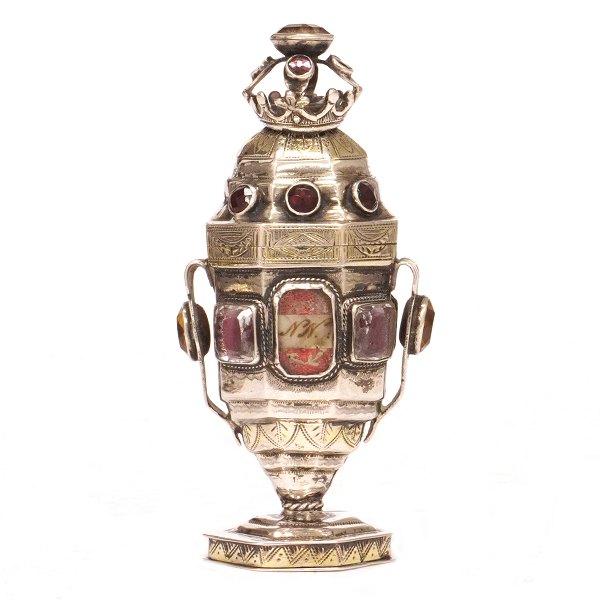 Silver vinaigrette by Poul Hansen, Tønder, Denmark. H: 11cm