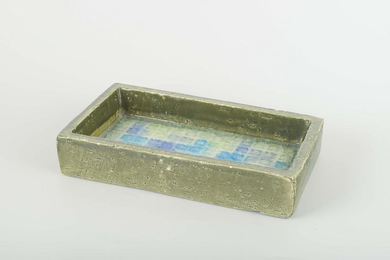 Bitossi
Art pottery Rectangular bowl, 1970s.