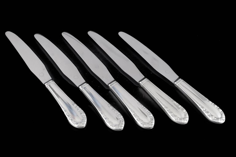Georg Jensen
5 dinner knives, “Lily of the Valley”, 1933–44.