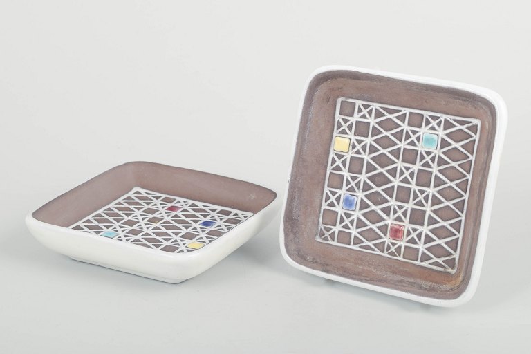 Ingrid Atterberg for Upsala-Ekeby
2 dishes, model 2144, 1960s.