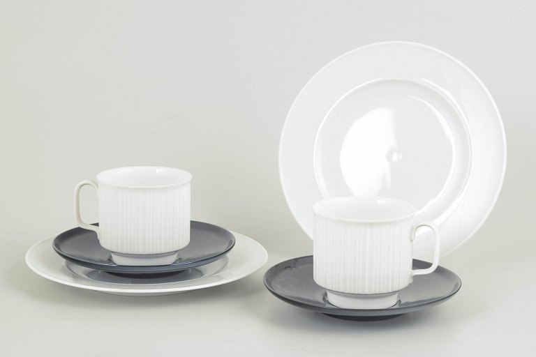 Tapio Wirkkala for Rosenthal, set of two coffee cups with matching saucers and cake plates.