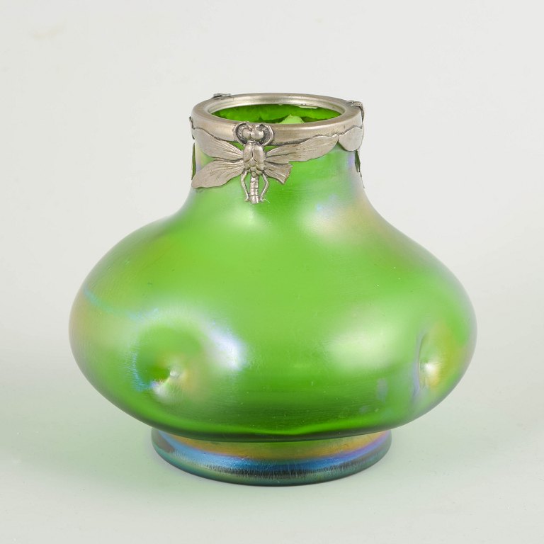 Lötz, Art Nouveau-vase med tinmontering.